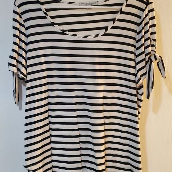 Green Envelope Tops - Green Envelope black & white striped shirt top Large